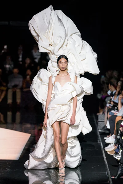 Look 30